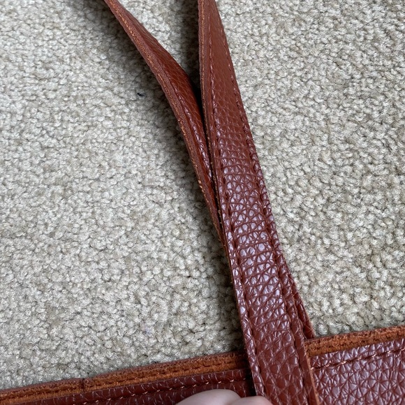 Vince Camuto tote - Picture 8 of 10